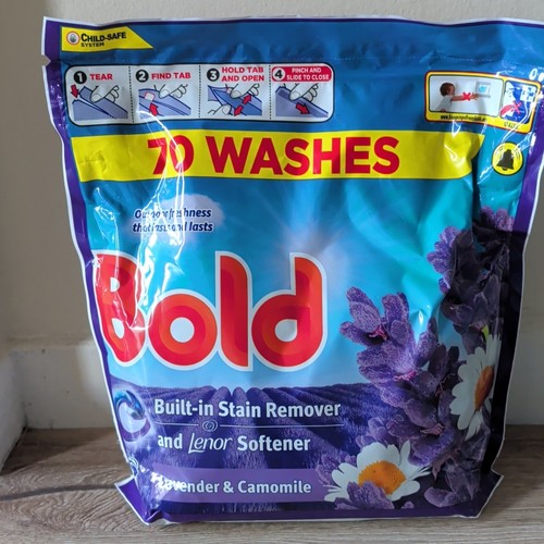 Bold lavender camomile - &,